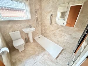 Glen Road Great Sutton